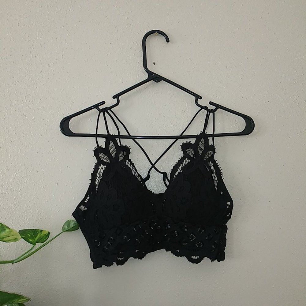 Black Crochet Lace Bralette - Picture 3 of 5